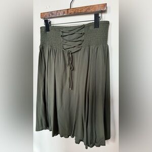 NWT Torrid smock waist corset skirt in army green, sz 5